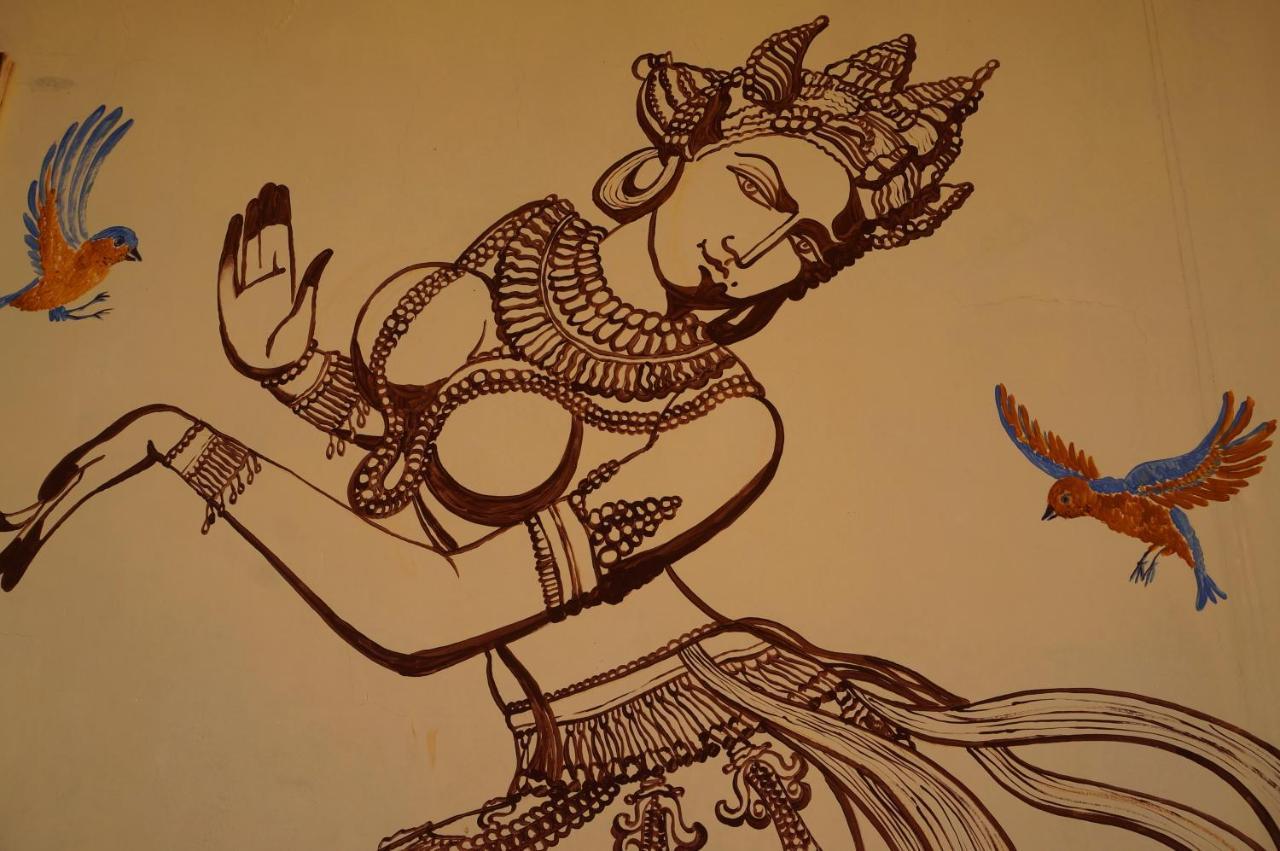 Hotel Ramayana Khajuraho Bagian luar foto