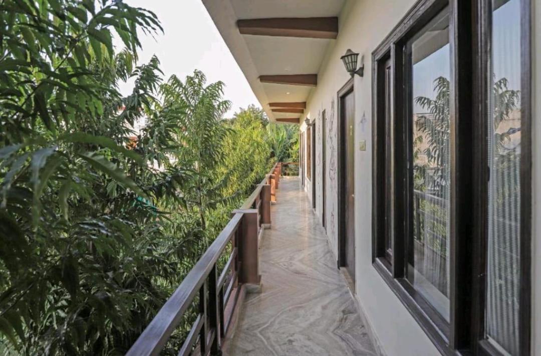 Hotel Ramayana Khajuraho Bagian luar foto